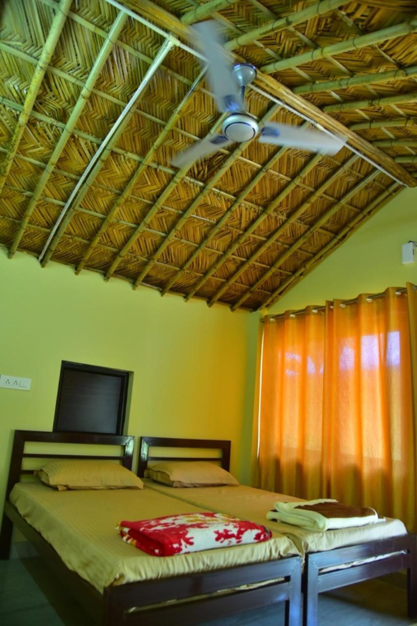Garud Chatti River Resort Rishīkesh Exterior foto